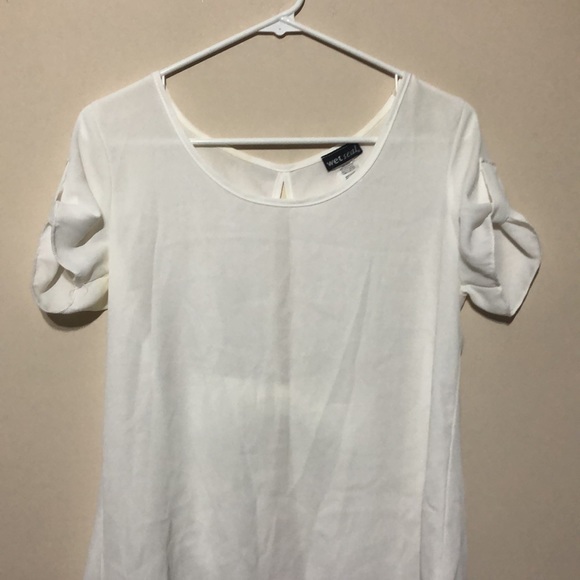 Wet seal blouse - Picture 3 of 7